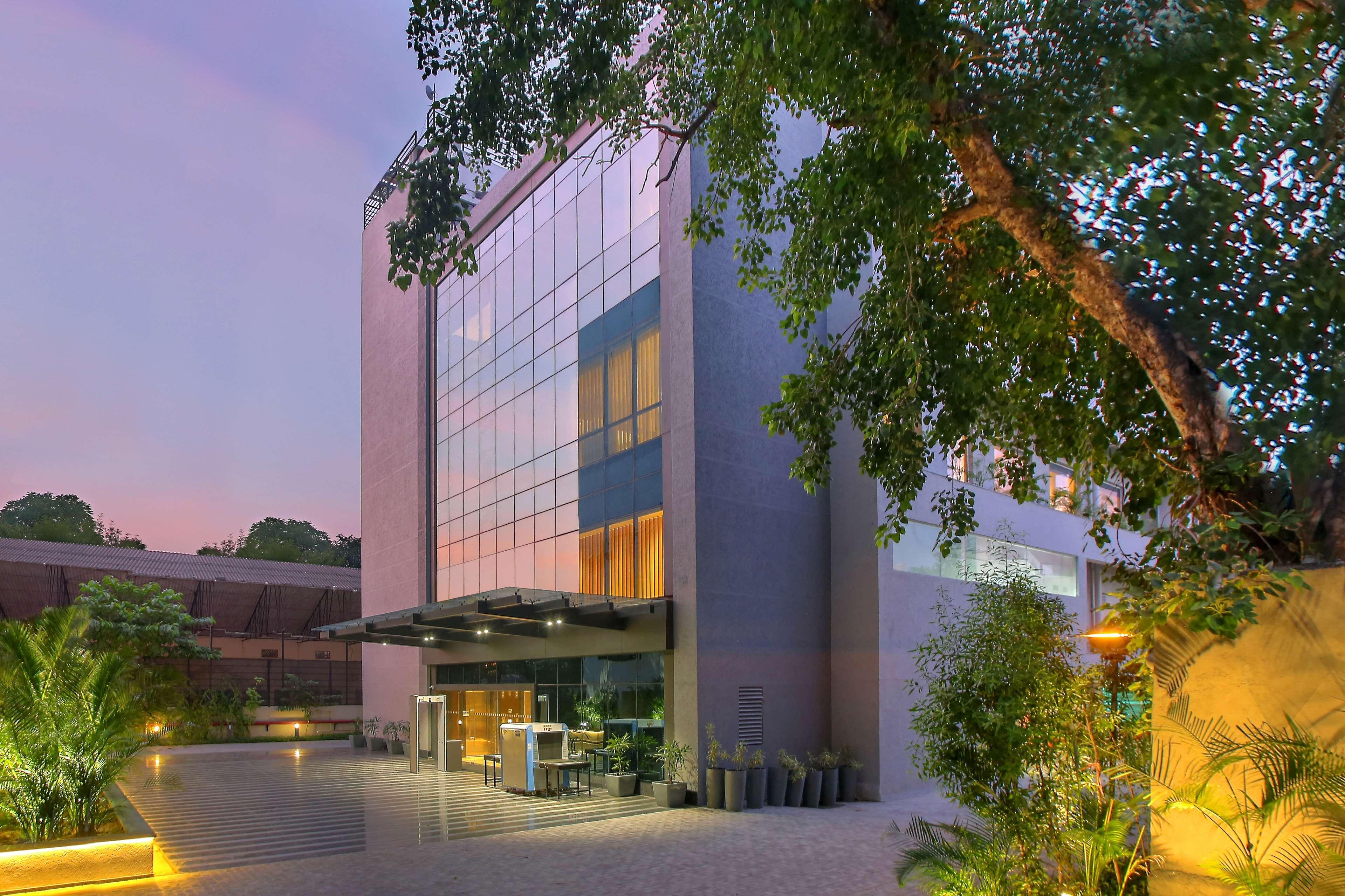 Park Inn By Radisson Gwalior Exterior foto